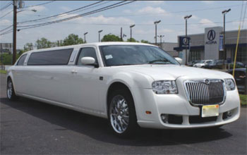 For a larger view of the Chrysler 300 Stretch Limousine photos, please hover